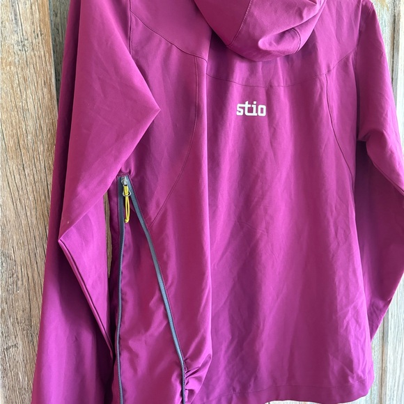 Women’s Stio Anorak - Picture 6 of 7